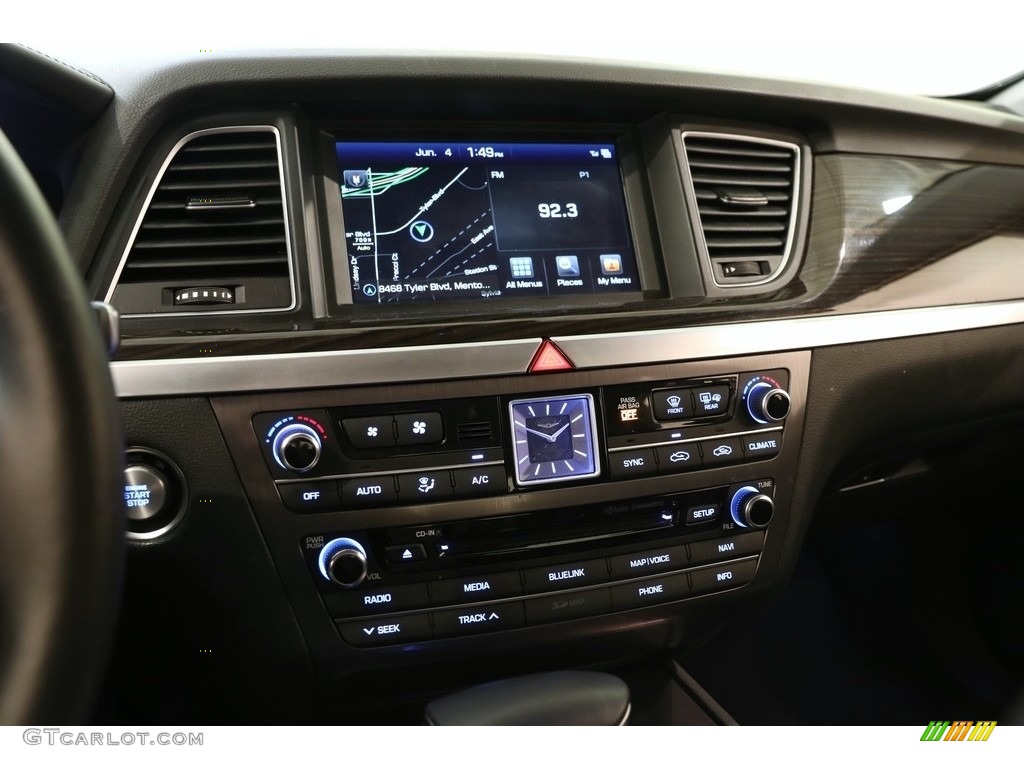 2018 Hyundai Genesis G80 AWD Controls Photo #133753591