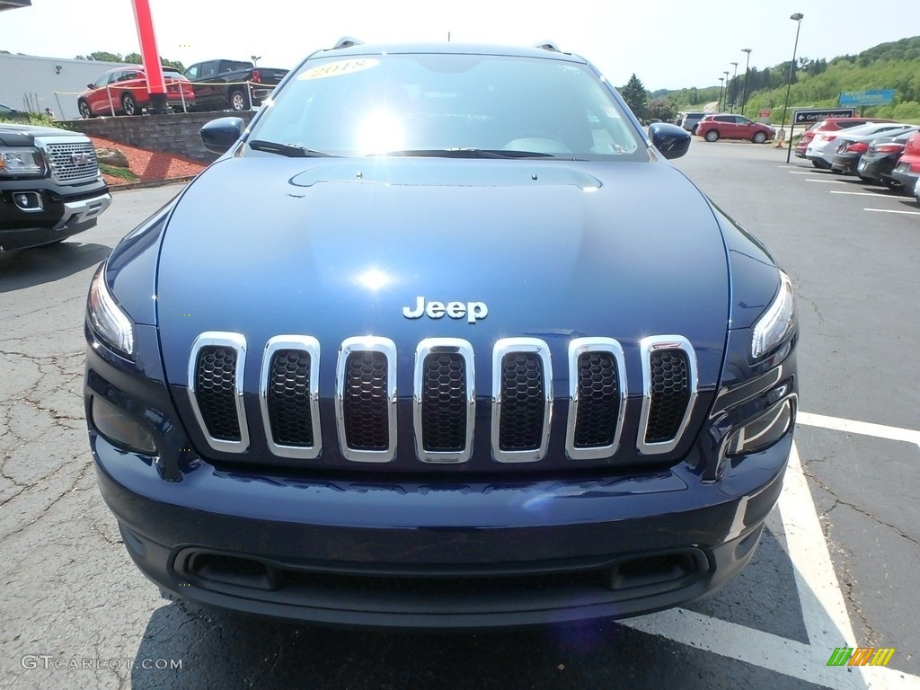 2018 Cherokee Latitude Plus 4x4 - Patriot Blue Pearl / Black photo #3