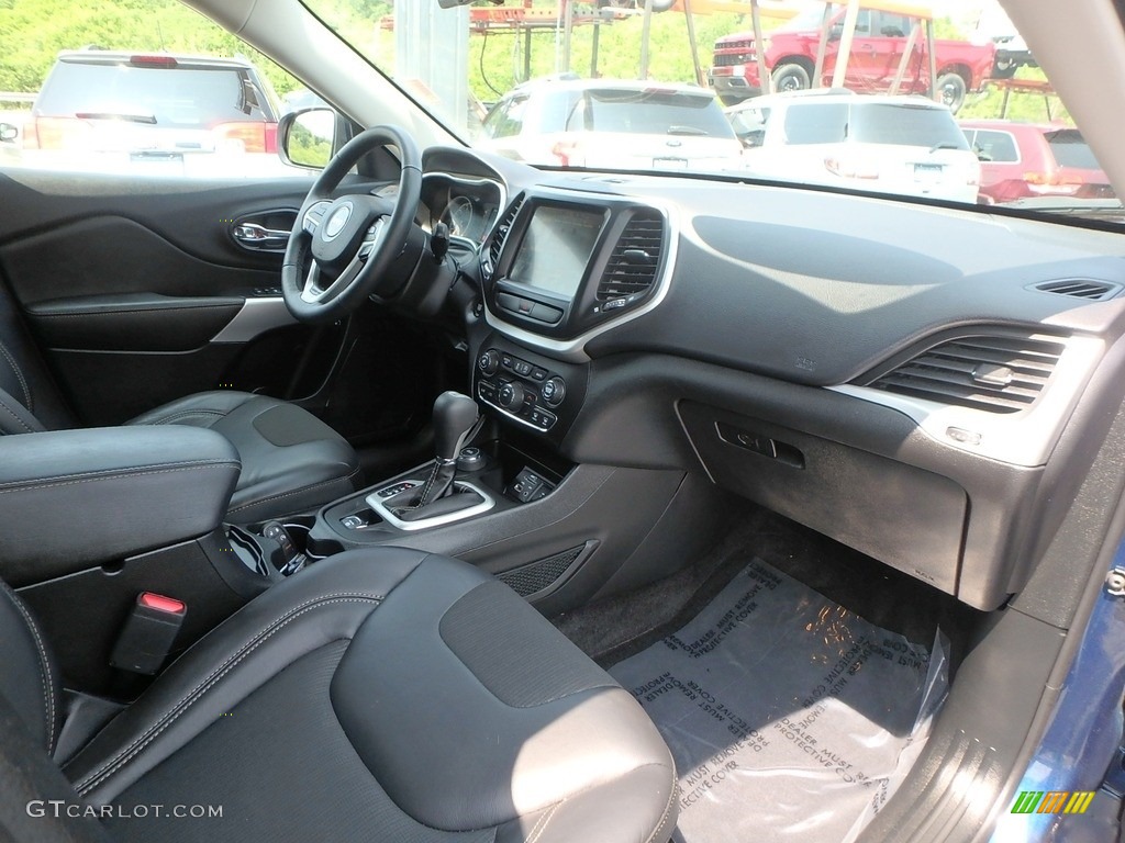 2018 Cherokee Latitude Plus 4x4 - Patriot Blue Pearl / Black photo #6