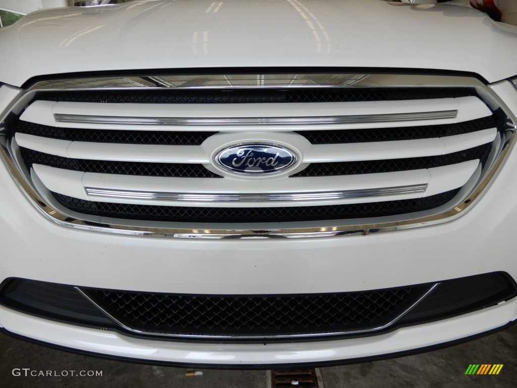 2018 Taurus Limited - White Platinum / Dune photo #11