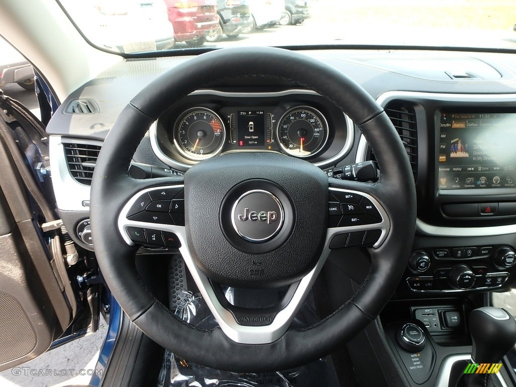 2018 Cherokee Latitude Plus 4x4 - Patriot Blue Pearl / Black photo #23