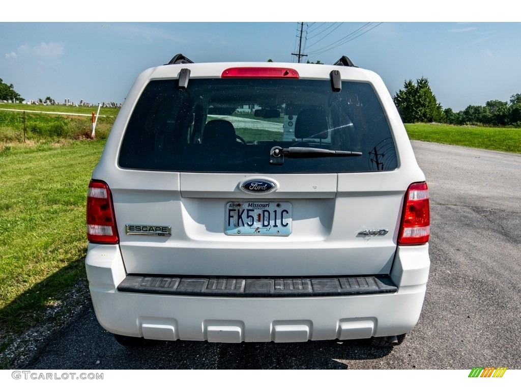 2009 Escape XLT V6 4WD - Oxford White / Camel photo #5