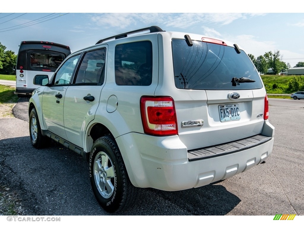 2009 Escape XLT V6 4WD - Oxford White / Camel photo #6