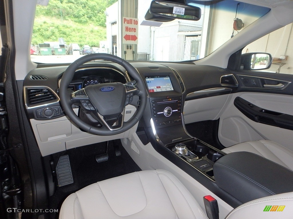 2019 Edge Titanium AWD - Magnetic / Ceramic photo #9