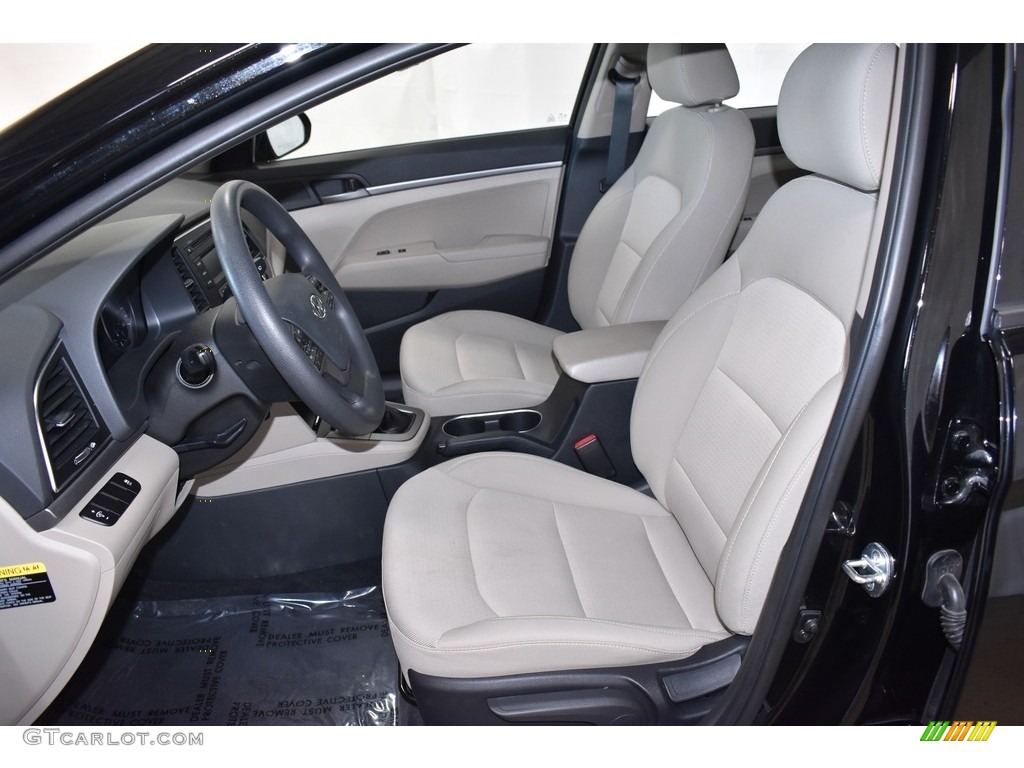 Beige Interior 2018 Hyundai Elantra SE Photo #133771818