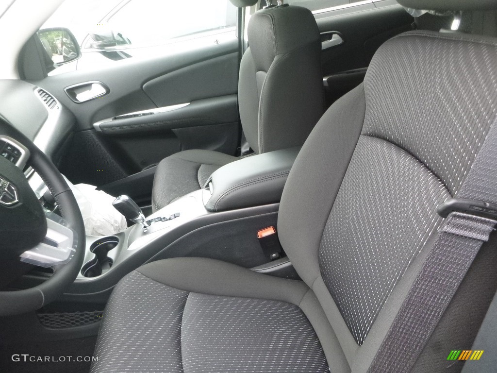 2019 Dodge Journey SE Front Seat Photo #133773738