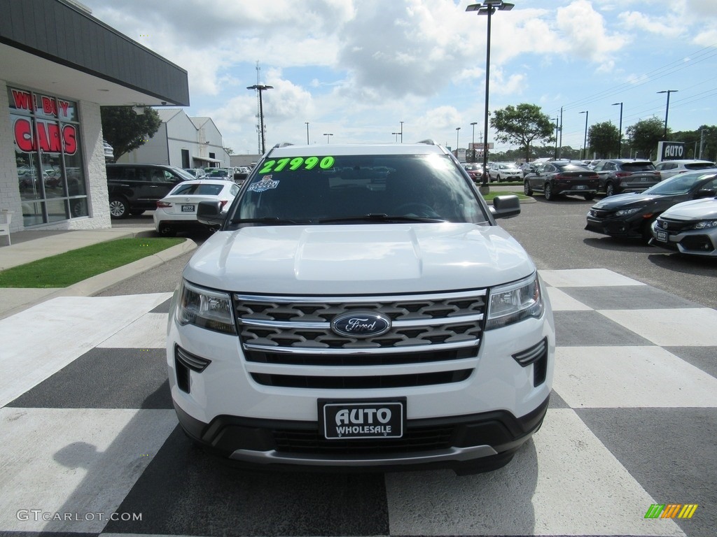 2018 Explorer XLT - Oxford White / Medium Stone photo #2