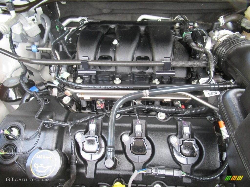 2018 Explorer XLT - Oxford White / Medium Stone photo #6