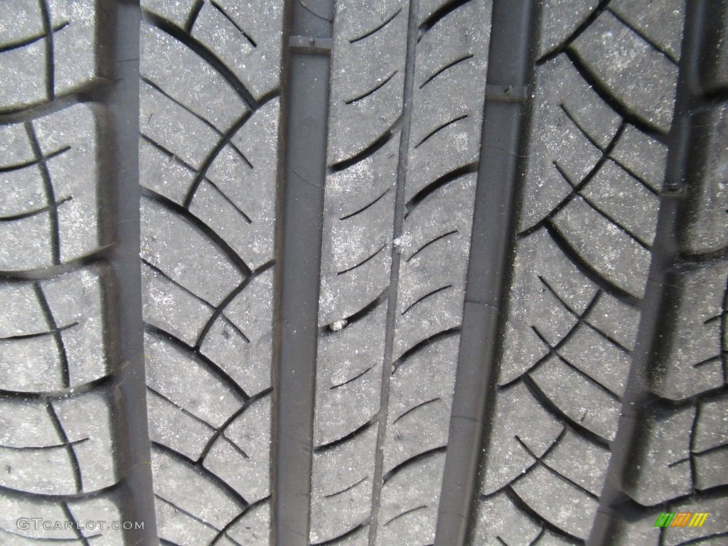 2018 Explorer XLT - Oxford White / Medium Stone photo #9