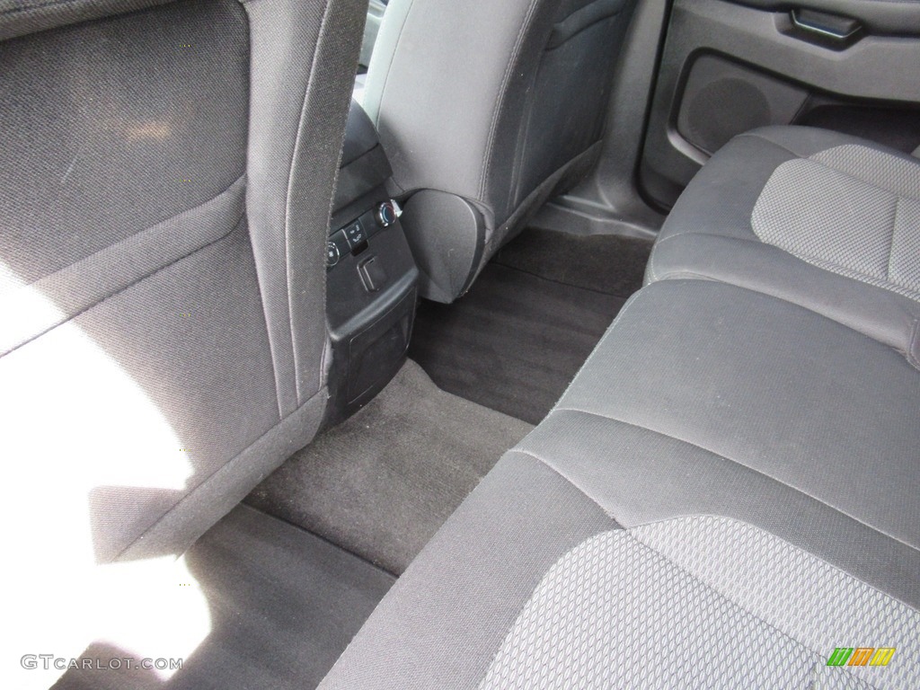 2018 Explorer XLT - Oxford White / Medium Stone photo #11