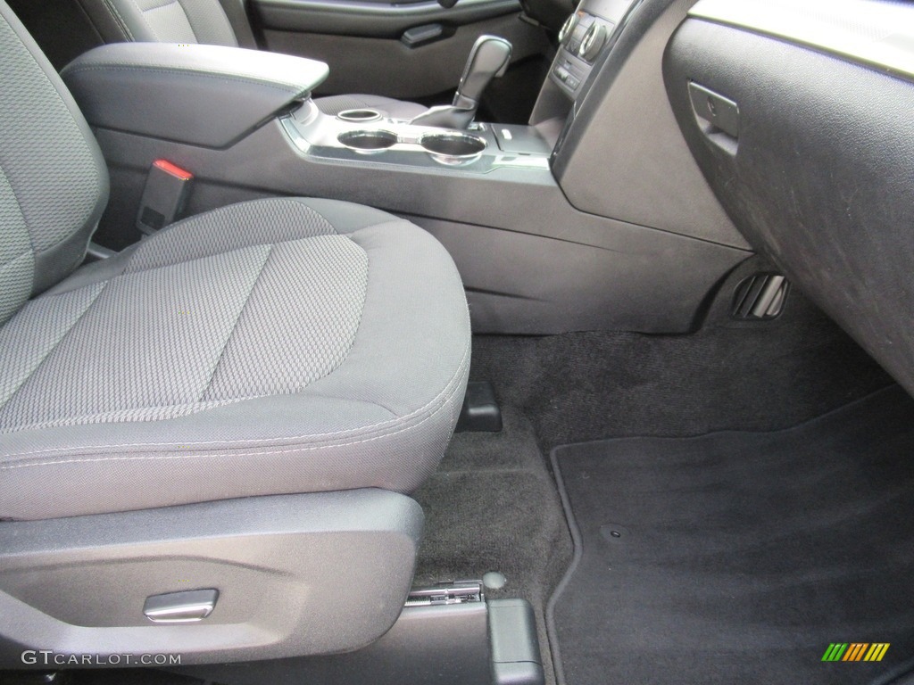 2018 Explorer XLT - Oxford White / Medium Stone photo #12