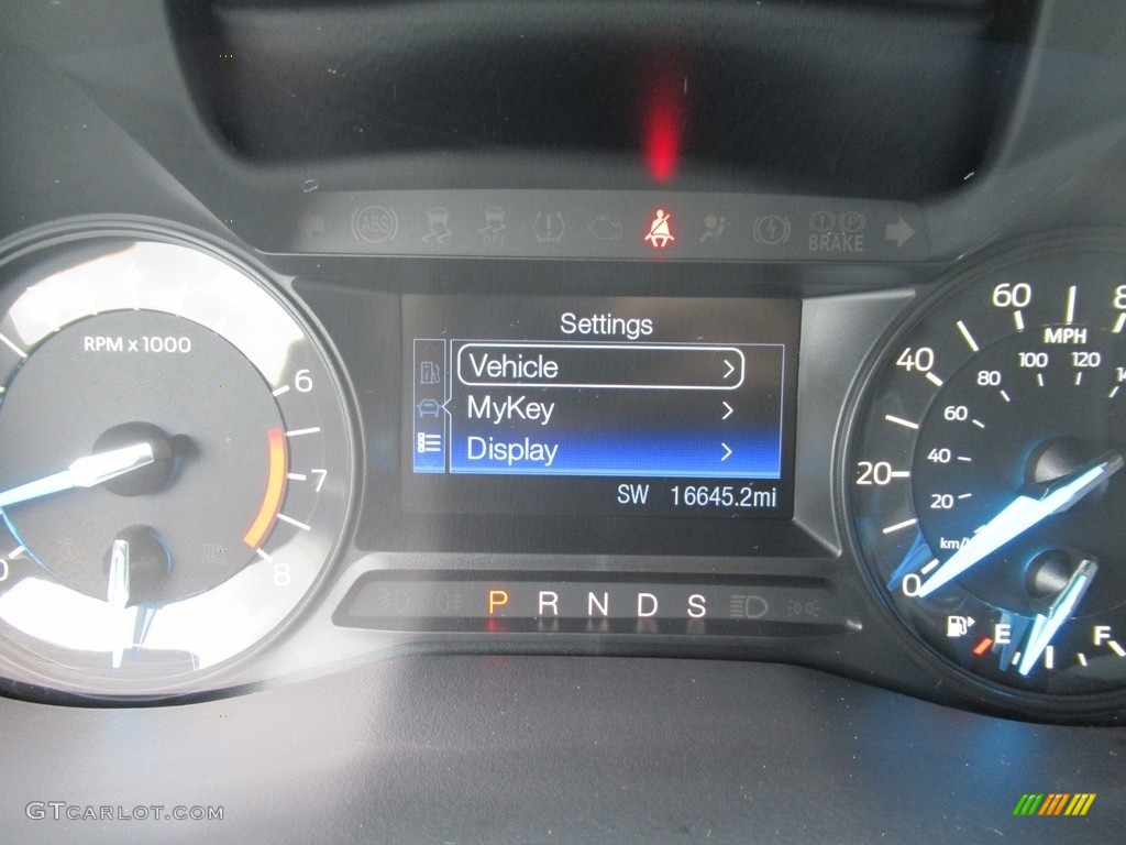 2018 Explorer XLT - Oxford White / Medium Stone photo #15