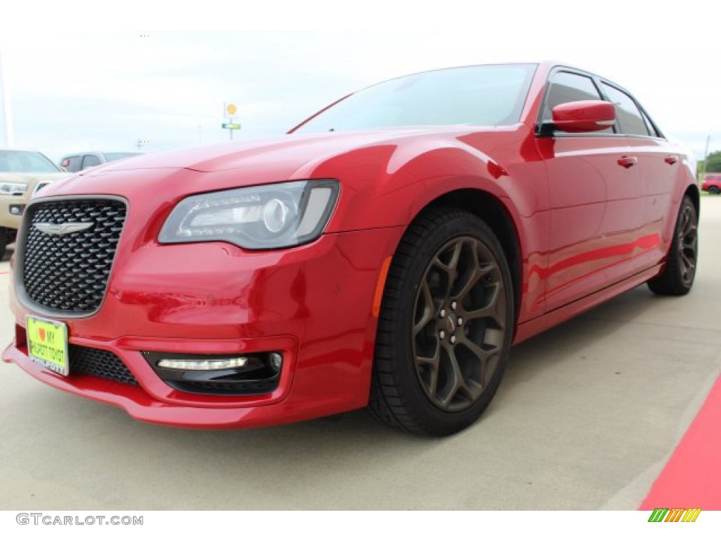 2017 300 S - Redline Red Tri-Coat / Black photo #4