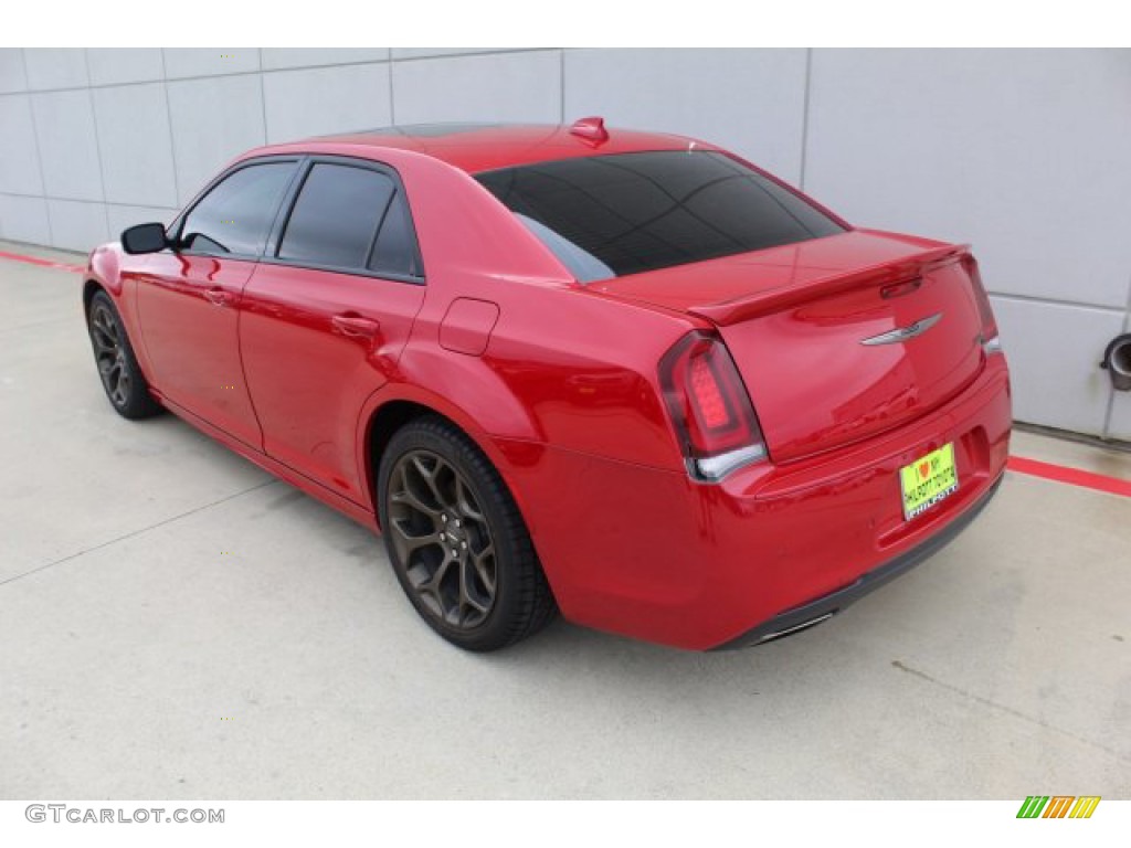 2017 300 S - Redline Red Tri-Coat / Black photo #6