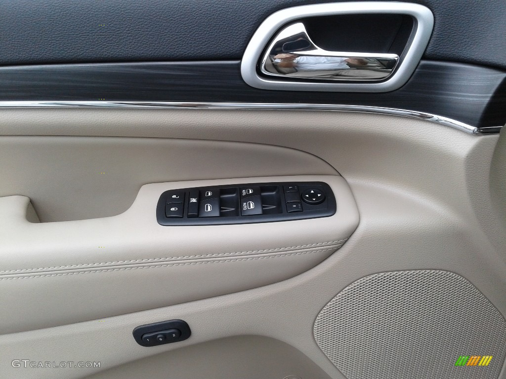 2019 Grand Cherokee Limited - Bright White / Light Frost Beige/Black photo #9