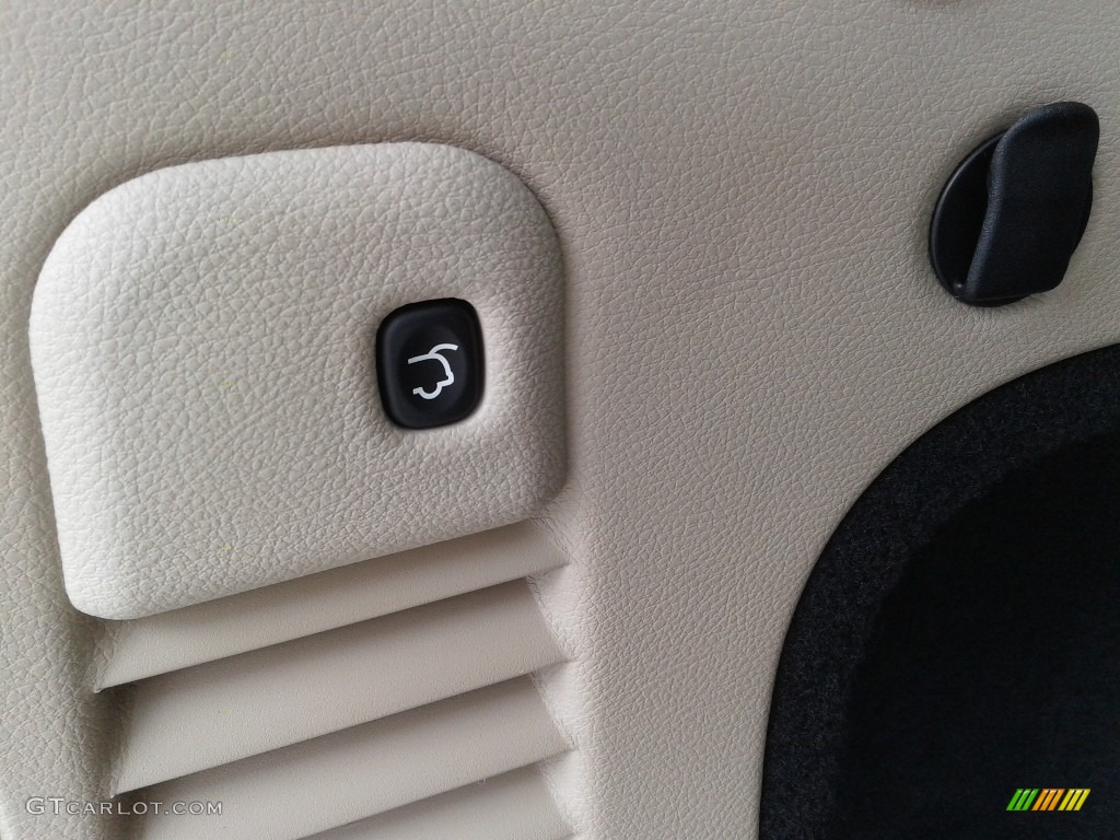 2019 Grand Cherokee Limited - Bright White / Light Frost Beige/Black photo #12