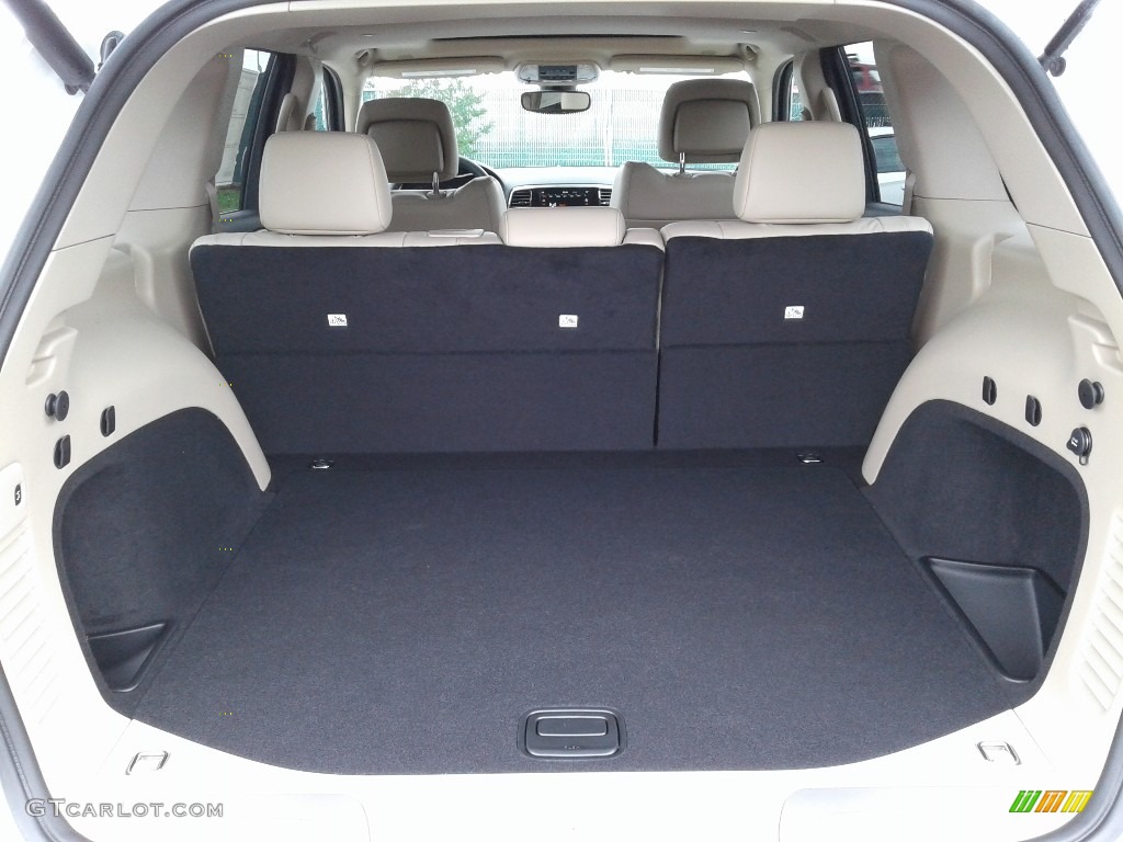 2019 Grand Cherokee Limited - Bright White / Light Frost Beige/Black photo #13