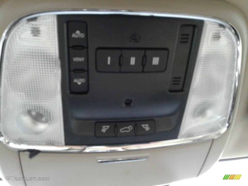 2019 Grand Cherokee Limited - Bright White / Light Frost Beige/Black photo #30