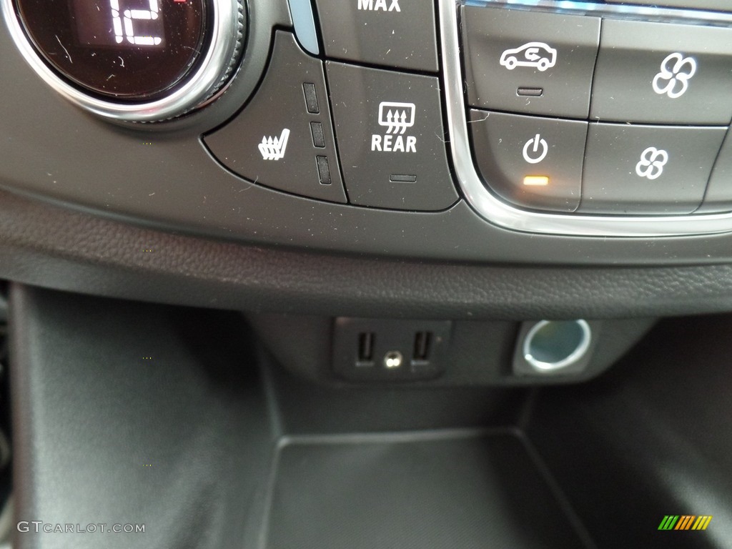 2019 Traverse LT AWD - Graphite Metallic / Jet Black photo #33