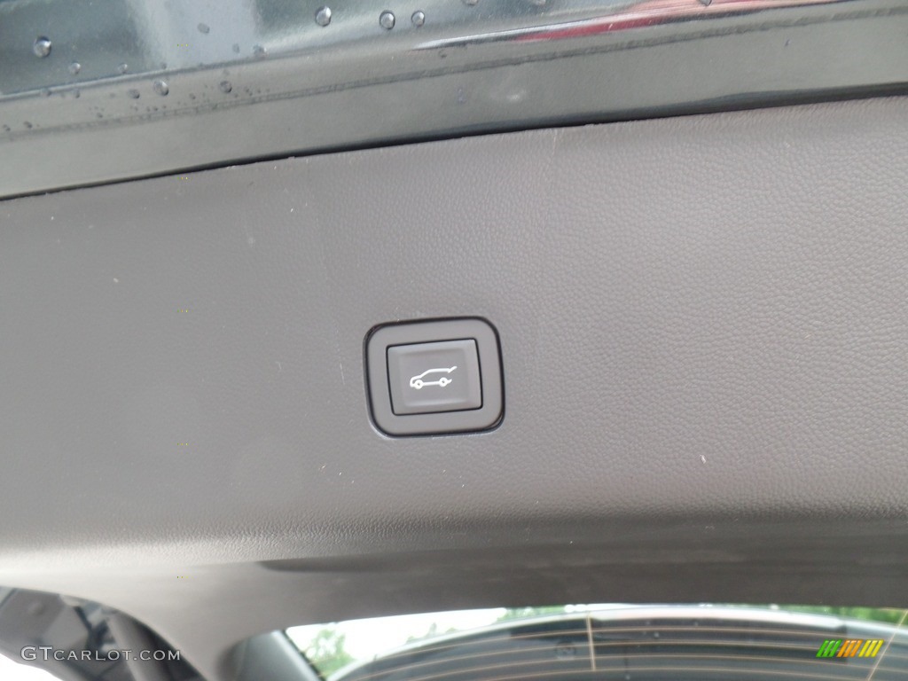 2019 Traverse LT AWD - Graphite Metallic / Jet Black photo #40