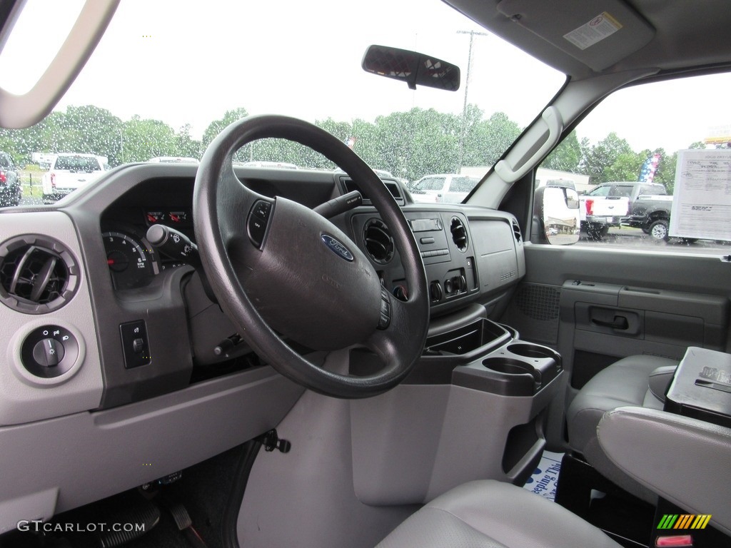 2014 E-Series Van E250 Cargo Van - Vermillion Red / Medium Flint photo #21