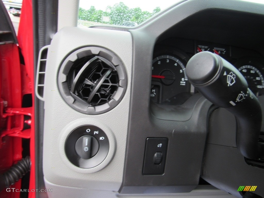 2014 E-Series Van E250 Cargo Van - Vermillion Red / Medium Flint photo #28