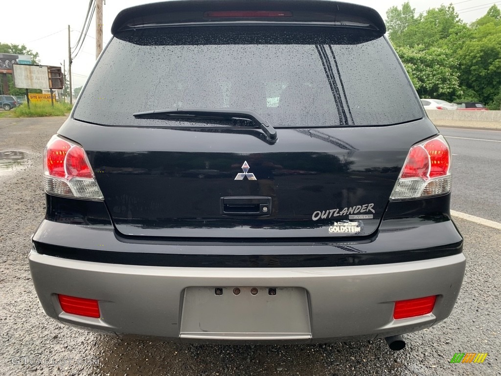 2003 Outlander XLS 4WD - Labrador Black Pearl / Charcoal photo #5