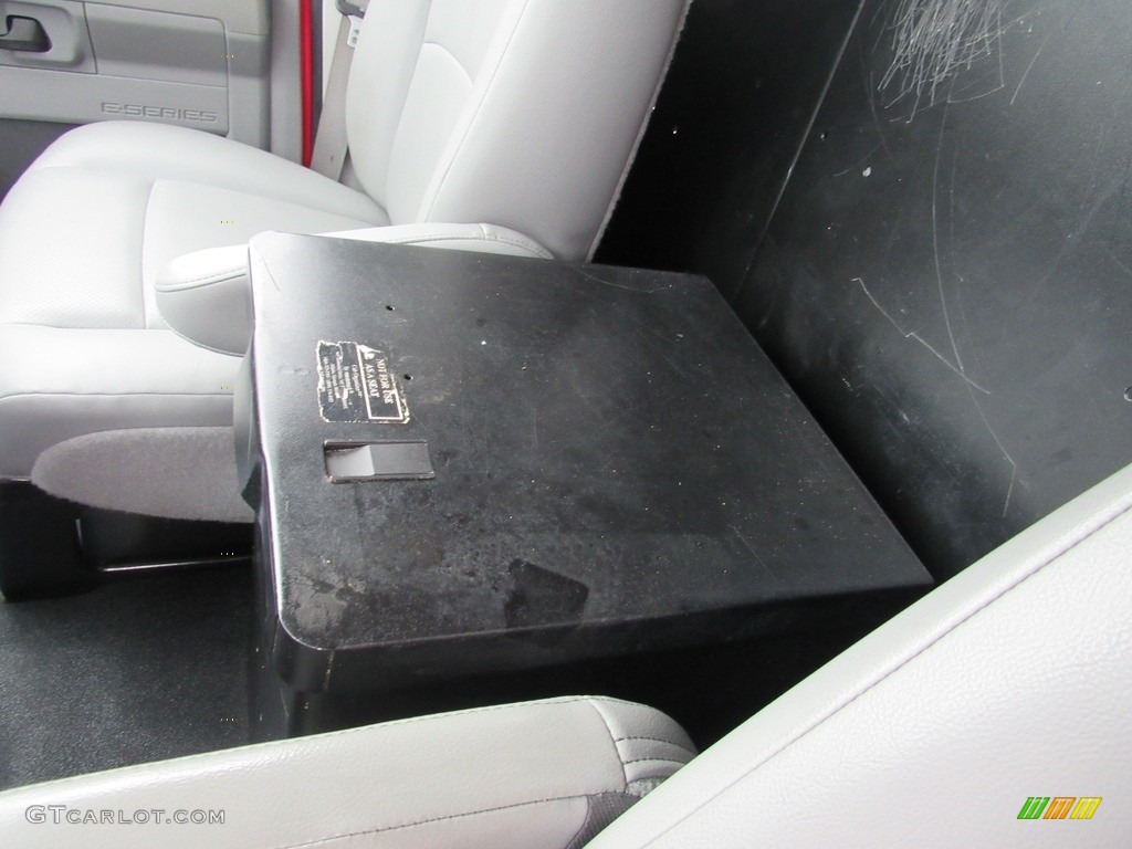 2014 E-Series Van E250 Cargo Van - Vermillion Red / Medium Flint photo #33