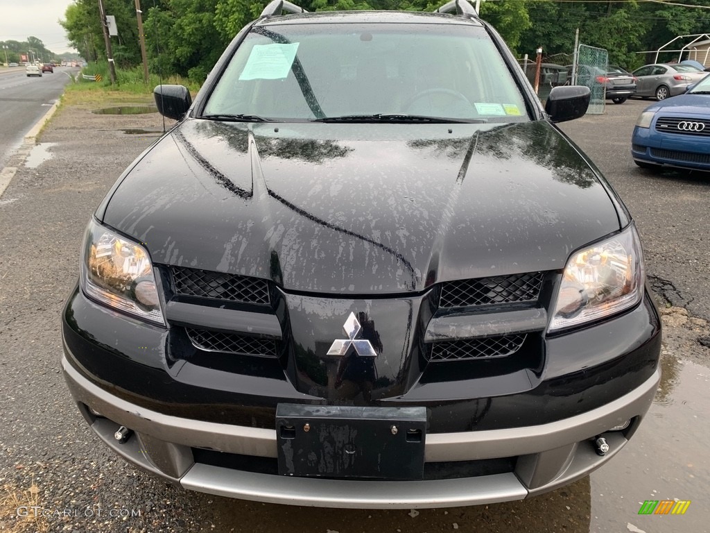 2003 Outlander XLS 4WD - Labrador Black Pearl / Charcoal photo #8