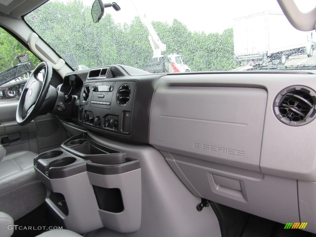 2014 E-Series Van E250 Cargo Van - Vermillion Red / Medium Flint photo #38