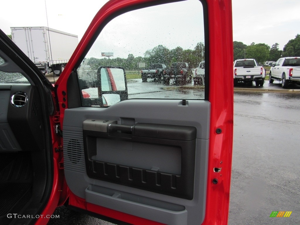 2016 F250 Super Duty XLT Crew Cab - Race Red / Steel photo #32