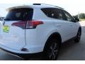 Super White - RAV4 XLE Photo No. 8