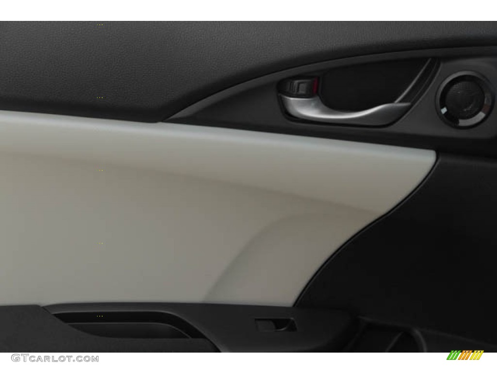 2019 Civic EX Hatchback - Polished Metal Metallic / Black/Ivory photo #35