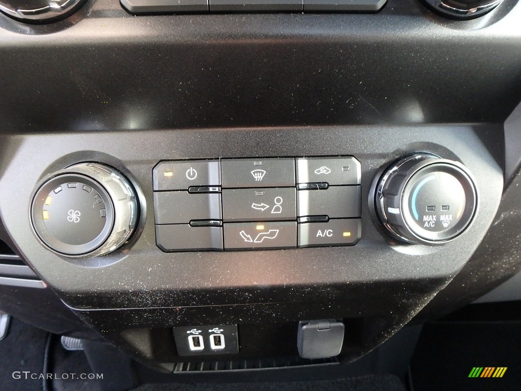 2019 Ford F150 XLT Regular Cab 4x4 Controls Photo #133812074