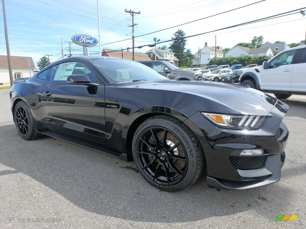 2019 Mustang Shelby GT350 - Shadow Black / GT350 Ebony Leather/Miko Suede photo #4