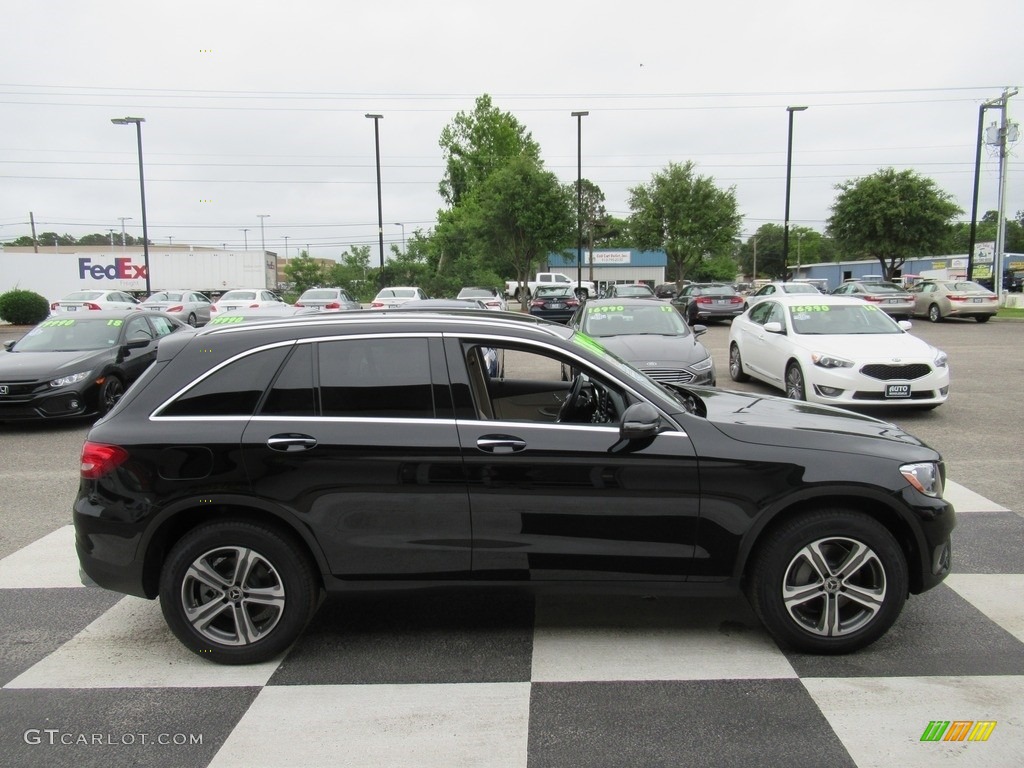 2019 GLC 300 4Matic - Black / Silk Beige/Black photo #3