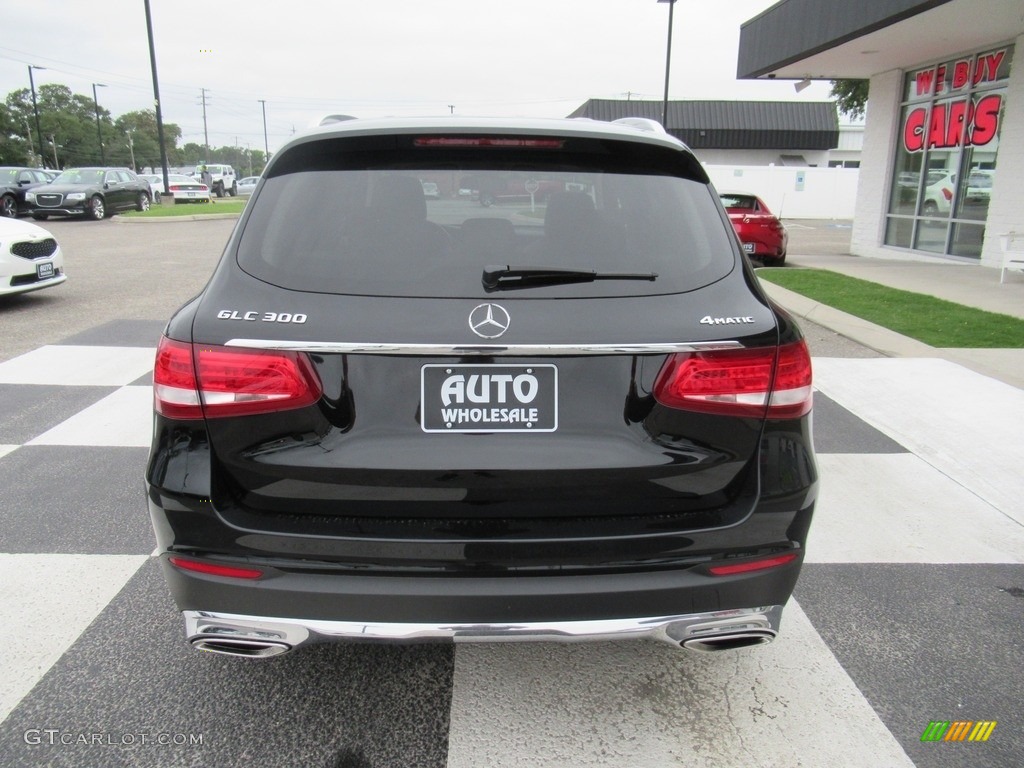 2019 GLC 300 4Matic - Black / Silk Beige/Black photo #4