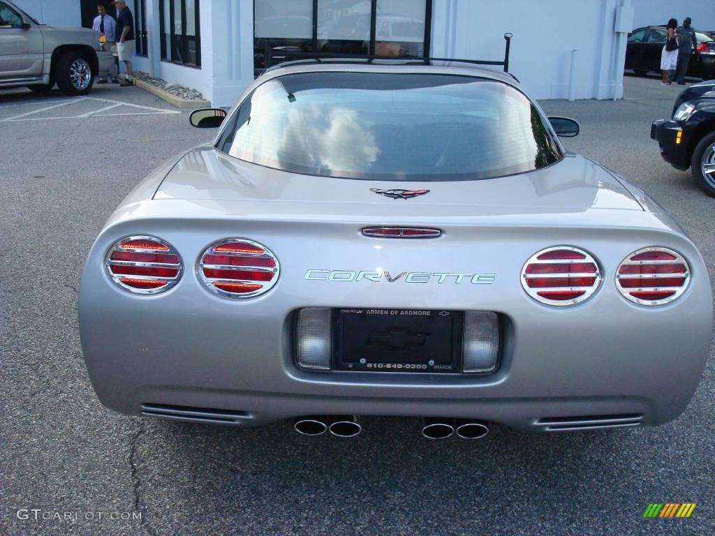 2004 Corvette Coupe - Machine Silver Metallic / Black photo #7