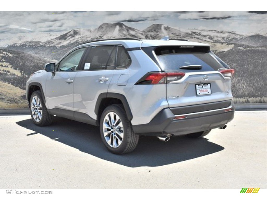 2019 RAV4 XLE AWD - Silver Sky Metallic / Light Gray photo #3
