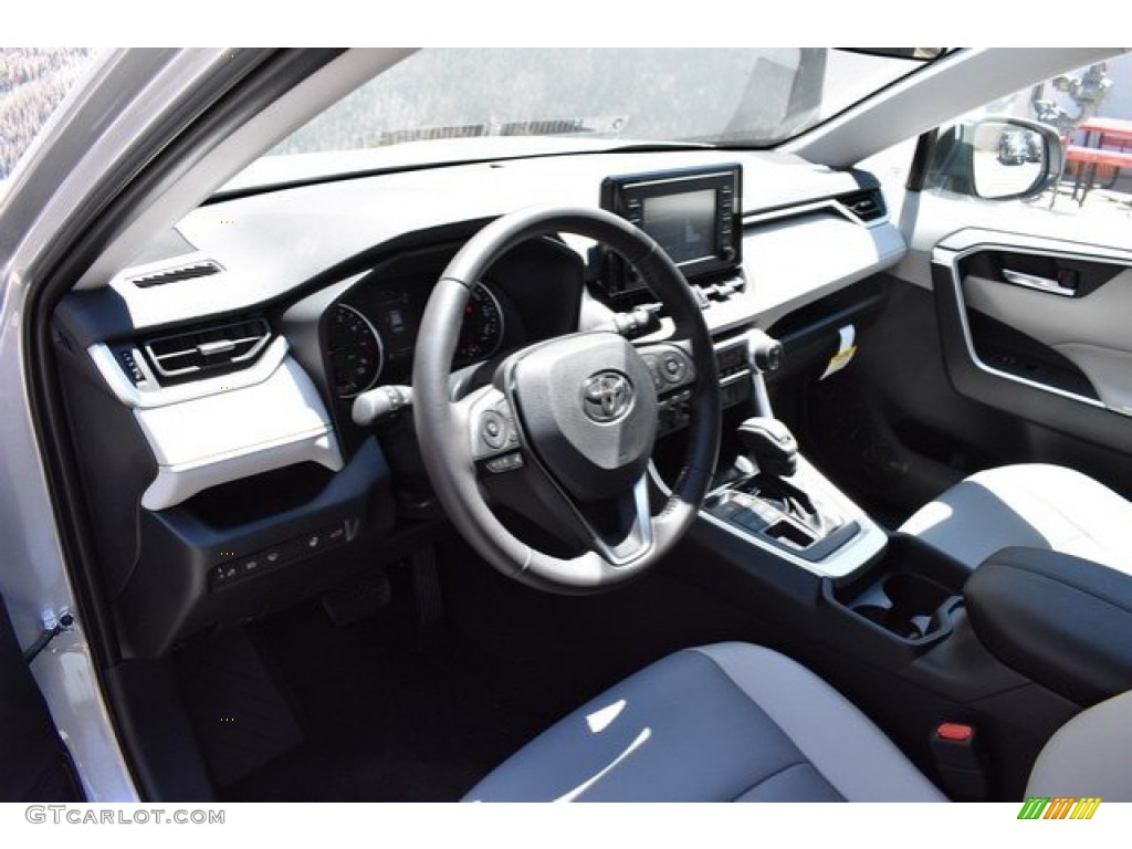 2019 RAV4 XLE AWD - Silver Sky Metallic / Light Gray photo #5