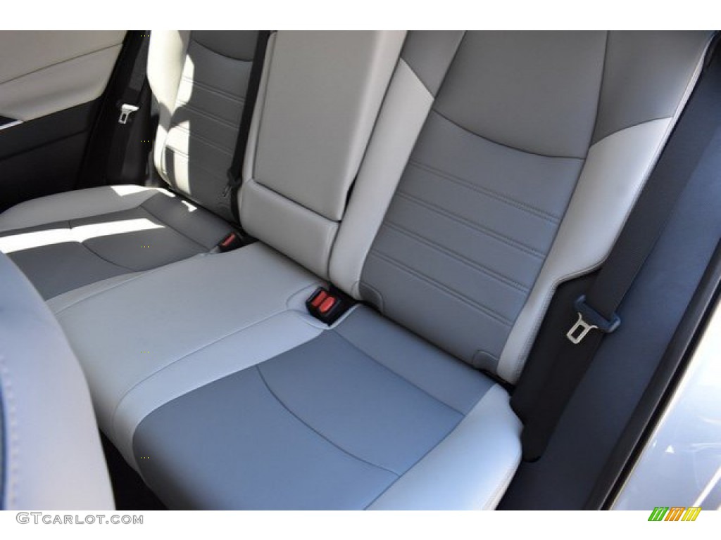 2019 RAV4 XLE AWD - Silver Sky Metallic / Light Gray photo #10