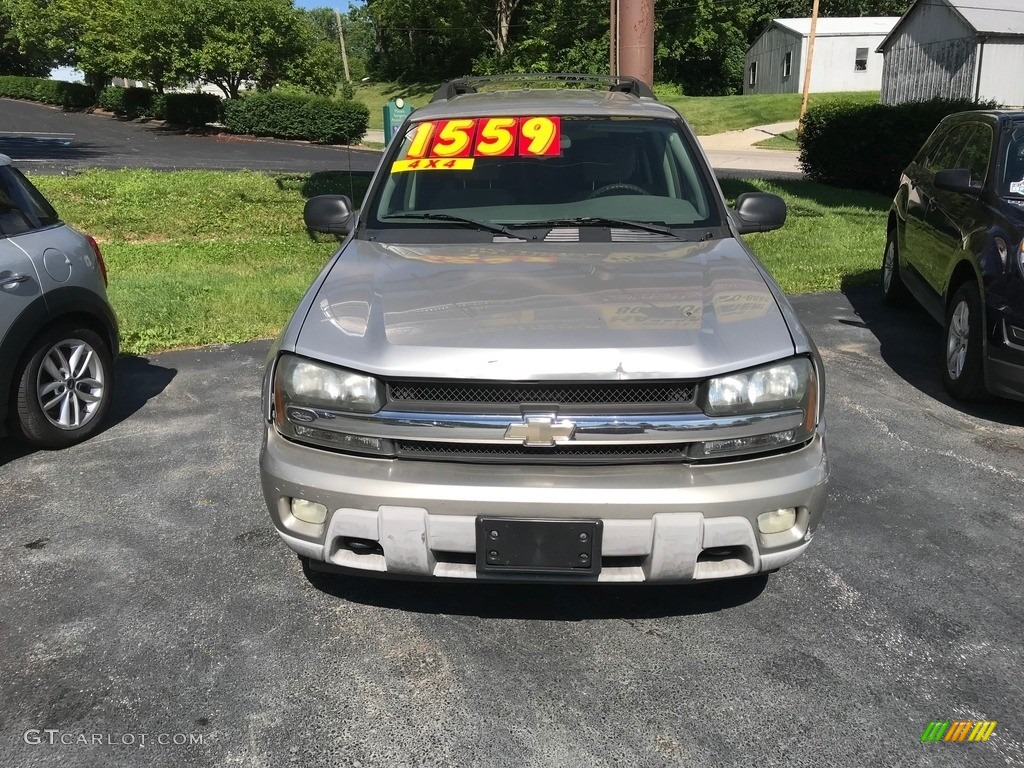 2005 TrailBlazer EXT LS 4x4 - Sandstone Metallic / Light Cashmere/Ebony photo #2