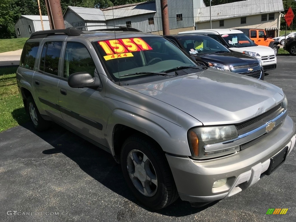 2005 TrailBlazer EXT LS 4x4 - Sandstone Metallic / Light Cashmere/Ebony photo #3