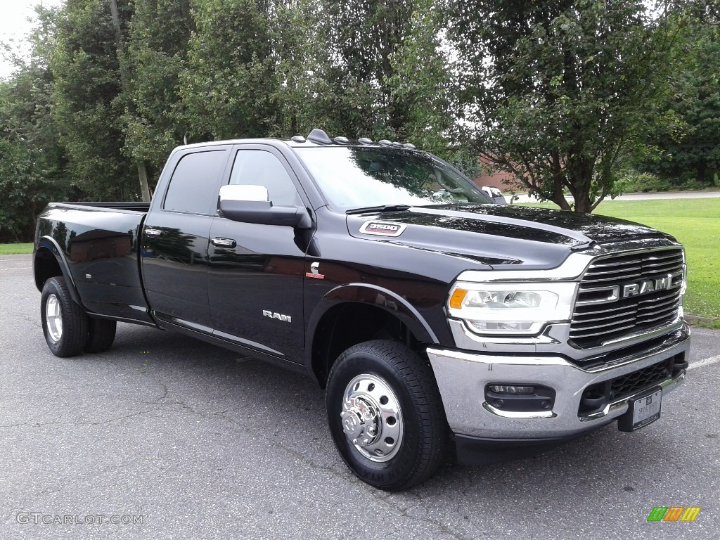 Diamond Black Crystal Pearl 2019 Ram 3500 Laramie Crew Cab 4x4 Exterior Photo #133826120