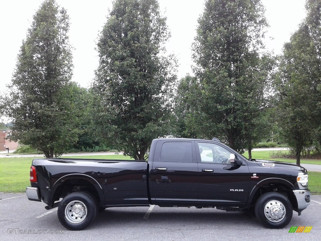 Diamond Black Crystal Pearl 2019 Ram 3500 Laramie Crew Cab 4x4 Exterior Photo #133826138