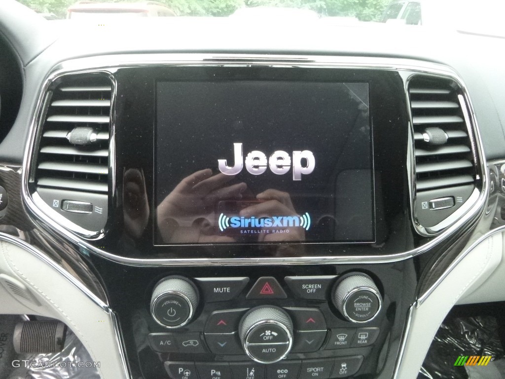 2019 Jeep Grand Cherokee Summit 4x4 Controls Photo #133829205