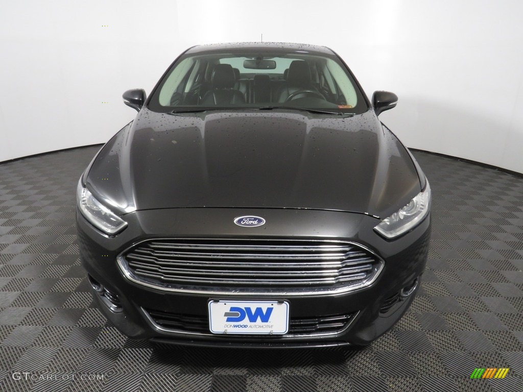 2013 Fusion Titanium AWD - Tuxedo Black Metallic / Charcoal Black photo #5