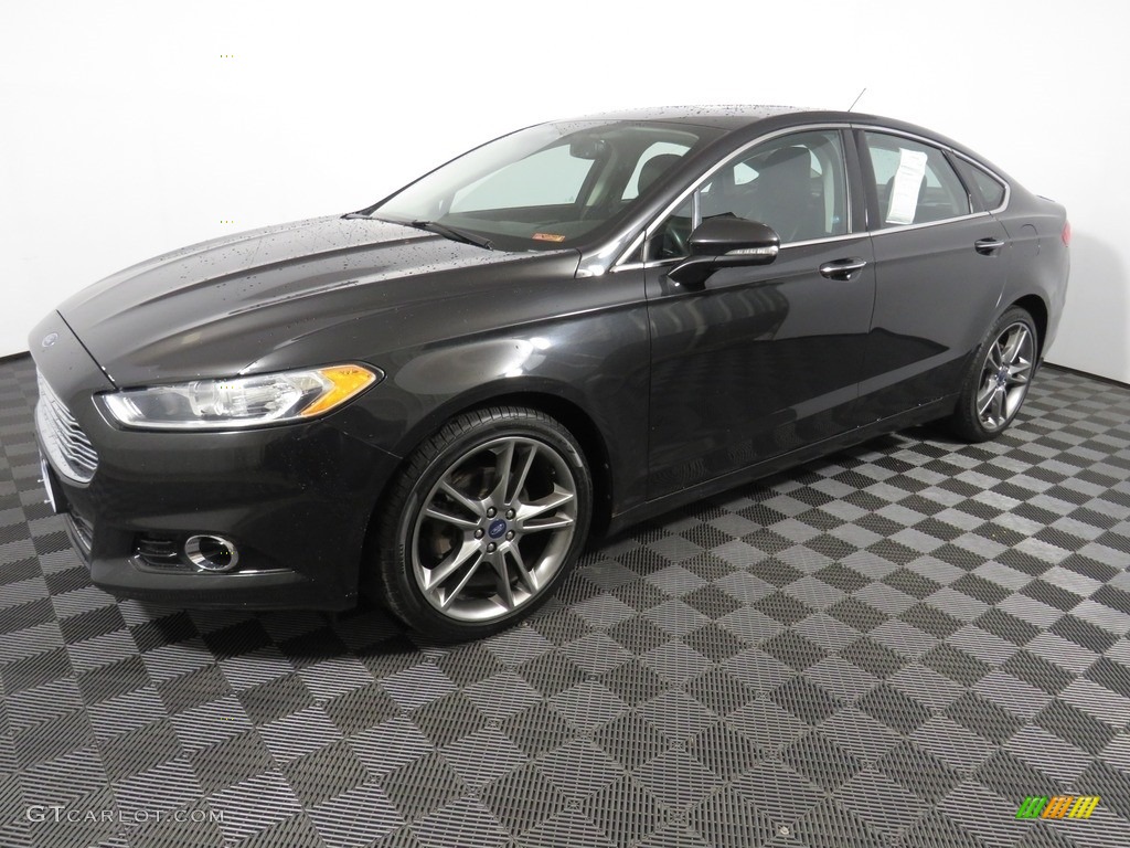 2013 Fusion Titanium AWD - Tuxedo Black Metallic / Charcoal Black photo #8