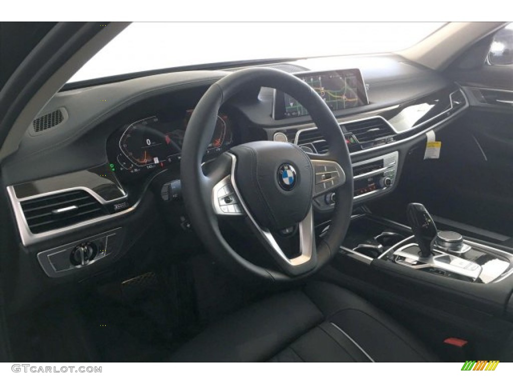 2020 7 Series 740i Sedan - Black Sapphire Metallic / Black photo #4