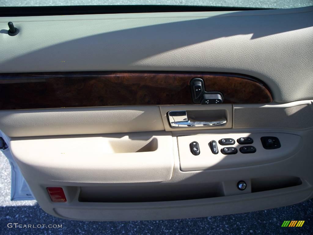 2006 Grand Marquis LS - Vibrant White / Light Camel photo #18